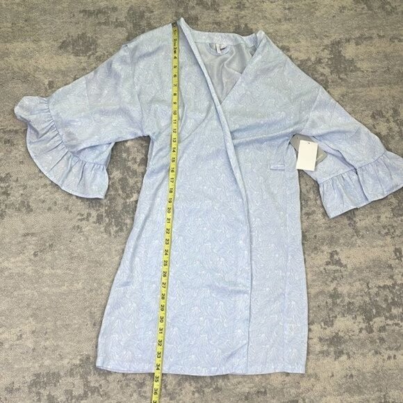 NWT Nordstrom Light Blue Floral Short Kimono Robe Sz XS missing belt - Picture 9 of 11